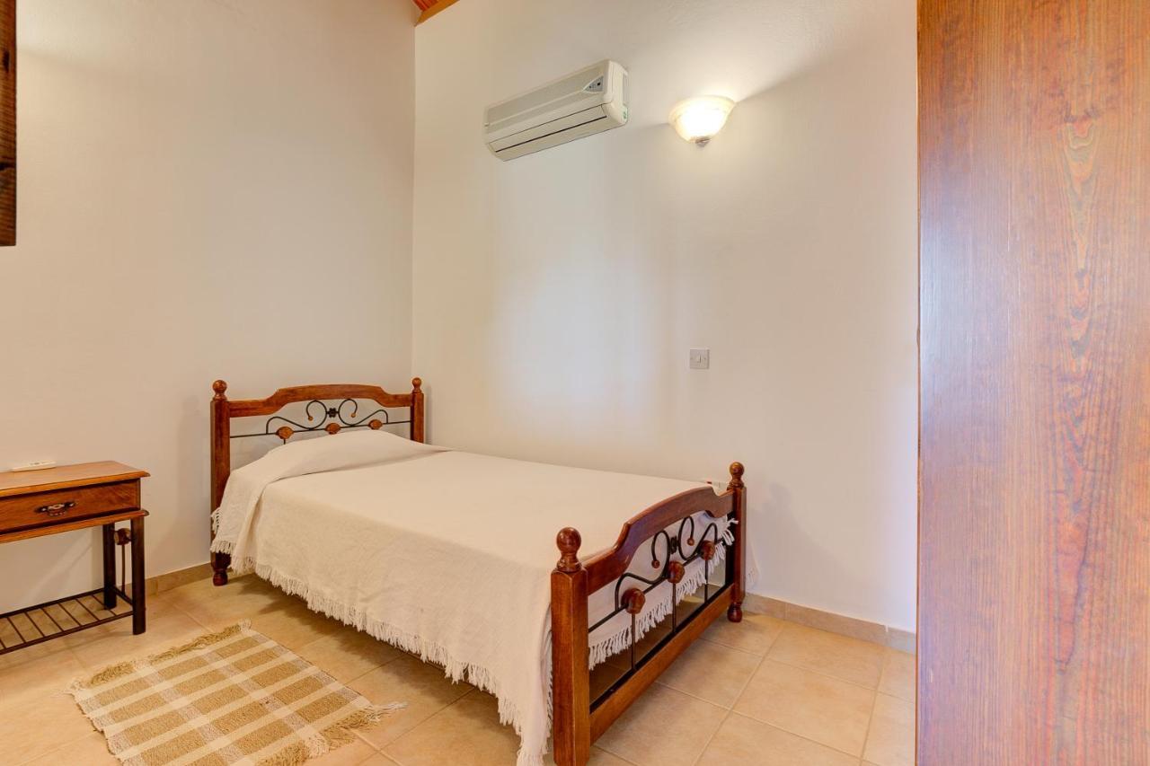 Sermar Villa *